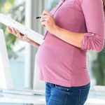 آیا اینترنت یا وای فای برای جنین ضرر دارد؟ بررسی تاثیر امواج Wi-Fi و تلفن همراه بر سلامت در ایام بارداری